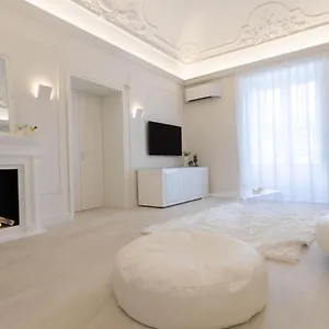 Anais Luxury - Centro Apartment